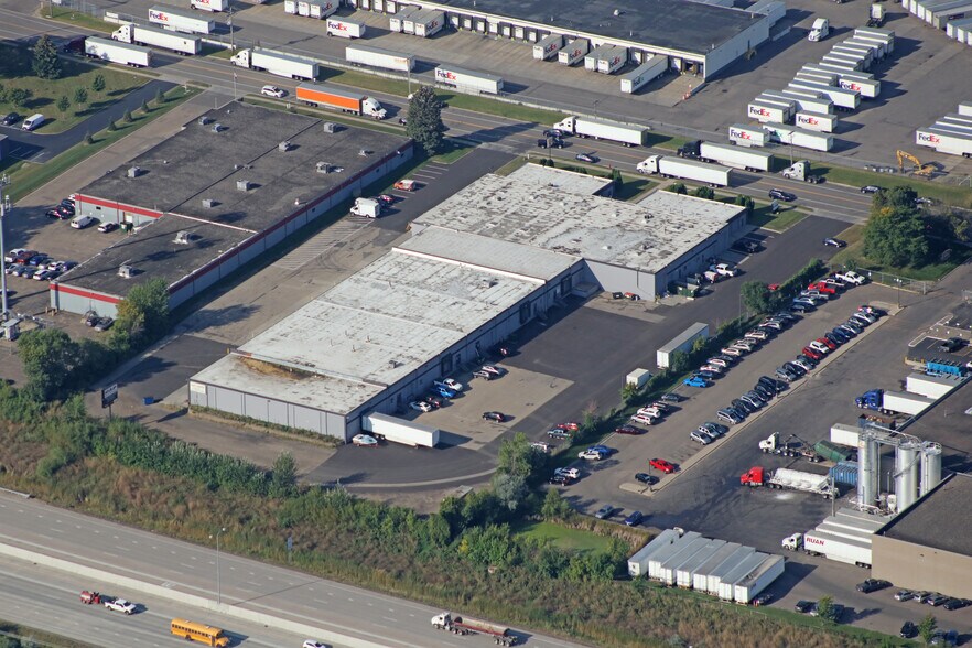 1449-1471 NW 1st Ave, New Brighton, MN à louer - Photo du bâtiment - Image 3 de 4