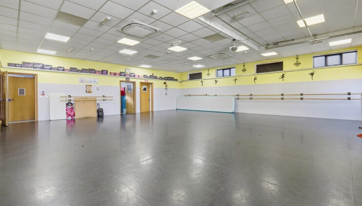 10 Orchard ln, Huntingdon for sale - Interior Photo - Image 3 of 4