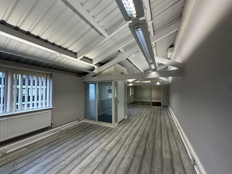 Church Rd, Romford for lease - Building Photo - Image 2 of 8
