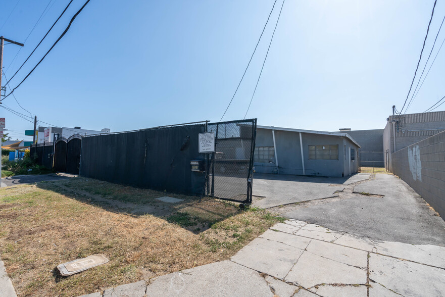 7033 Valjean Ave, Van Nuys, CA for sale - Building Photo - Image 1 of 17