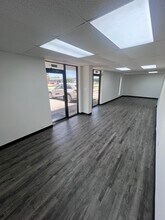 1000-1008 N Commercial Blvd, Arlington, TX for lease Interior Photo- Image 2 of 7