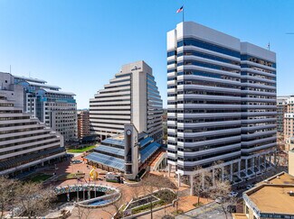 Plus de détails pour 7500 Old Georgetown Rd, Bethesda, MD - Bureau, Commerce de détail à louer