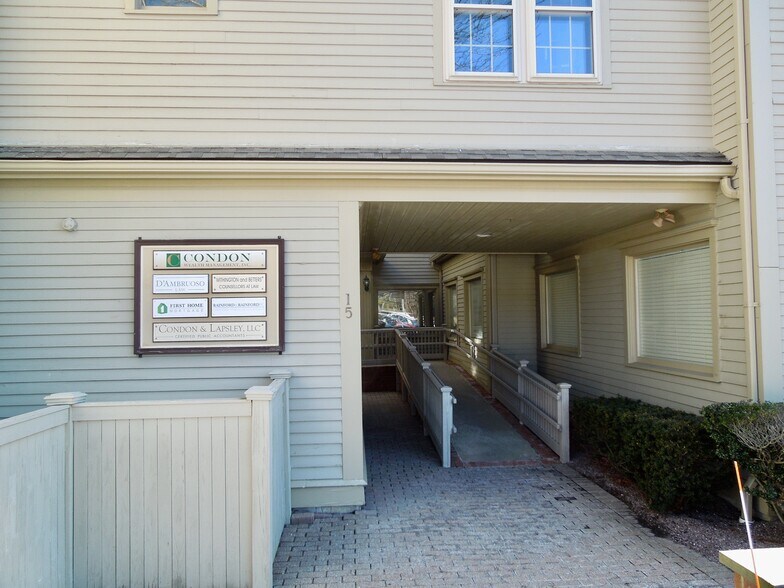 15 Caswell Ln, Plymouth, MA à louer - Photo du bâtiment - Image 3 de 8