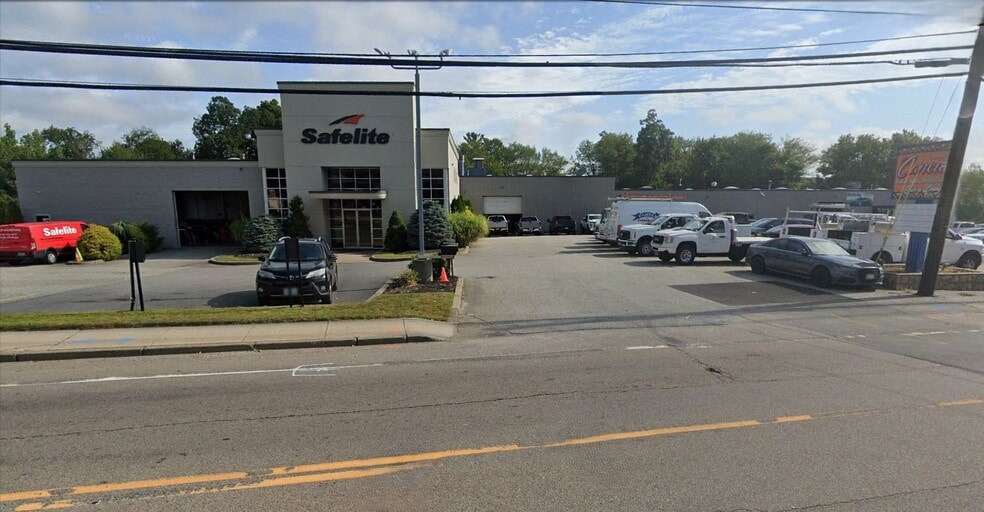 175-181 Putnam Pike, Johnston, RI for sale - Building Photo - Image 2 of 9