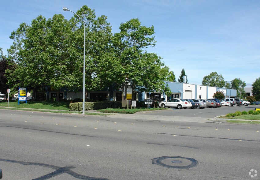 1701 Piner Rd, Santa Rosa, CA for lease - Primary Photo - Image 1 of 1