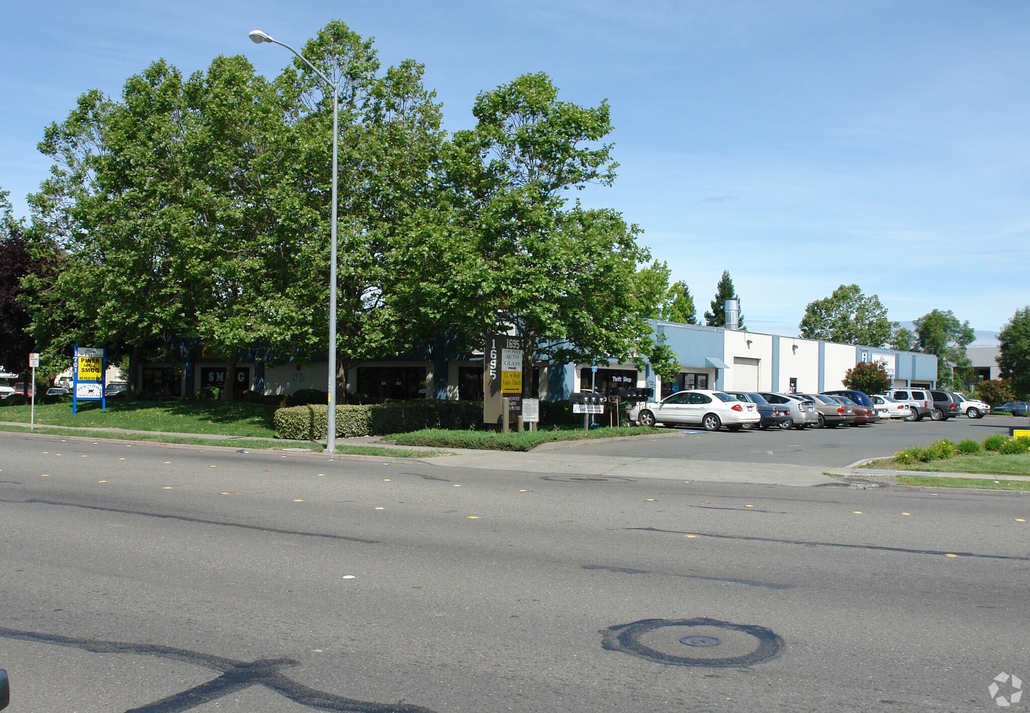 1701 Piner Rd, Santa Rosa, CA à louer Photo principale- Image 1 de 2