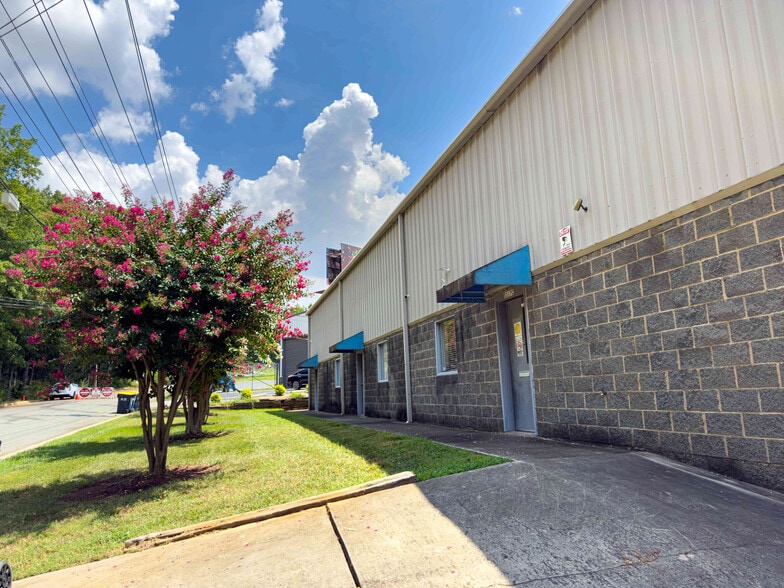 5317 Marshall Air Dr, Charlotte, NC for lease - Building Photo - Image 2 of 5