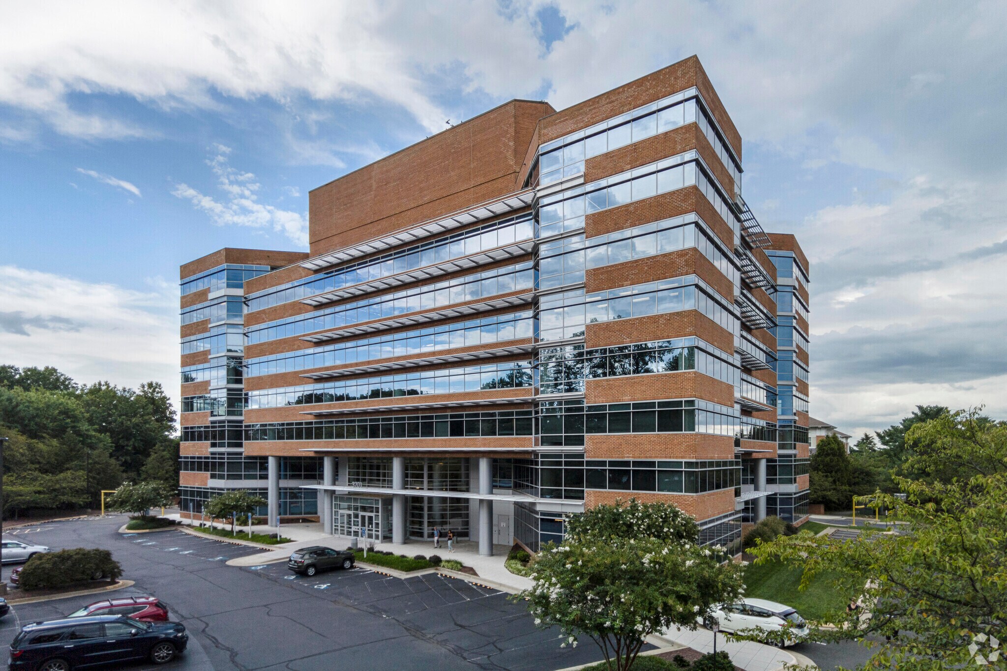 3201 Jermantown Rd, Fairfax, VA à louer Photo du bâtiment- Image 1 de 27