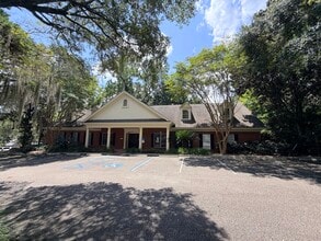 1415 E Piedmont Dr, Tallahassee, FL à louer Photo du bâtiment- Image 1 de 7