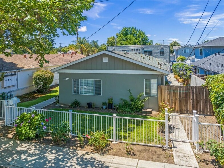 1129 Willow Rd, Menlo Park, CA à vendre - Photo du bâtiment - Image 3 de 8