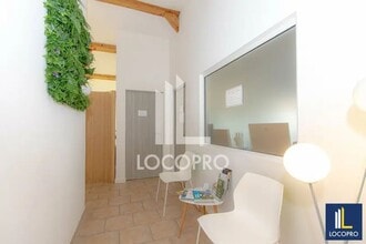 Office in Aix-en-Provence for lease Interior Photo- Image 1 of 5