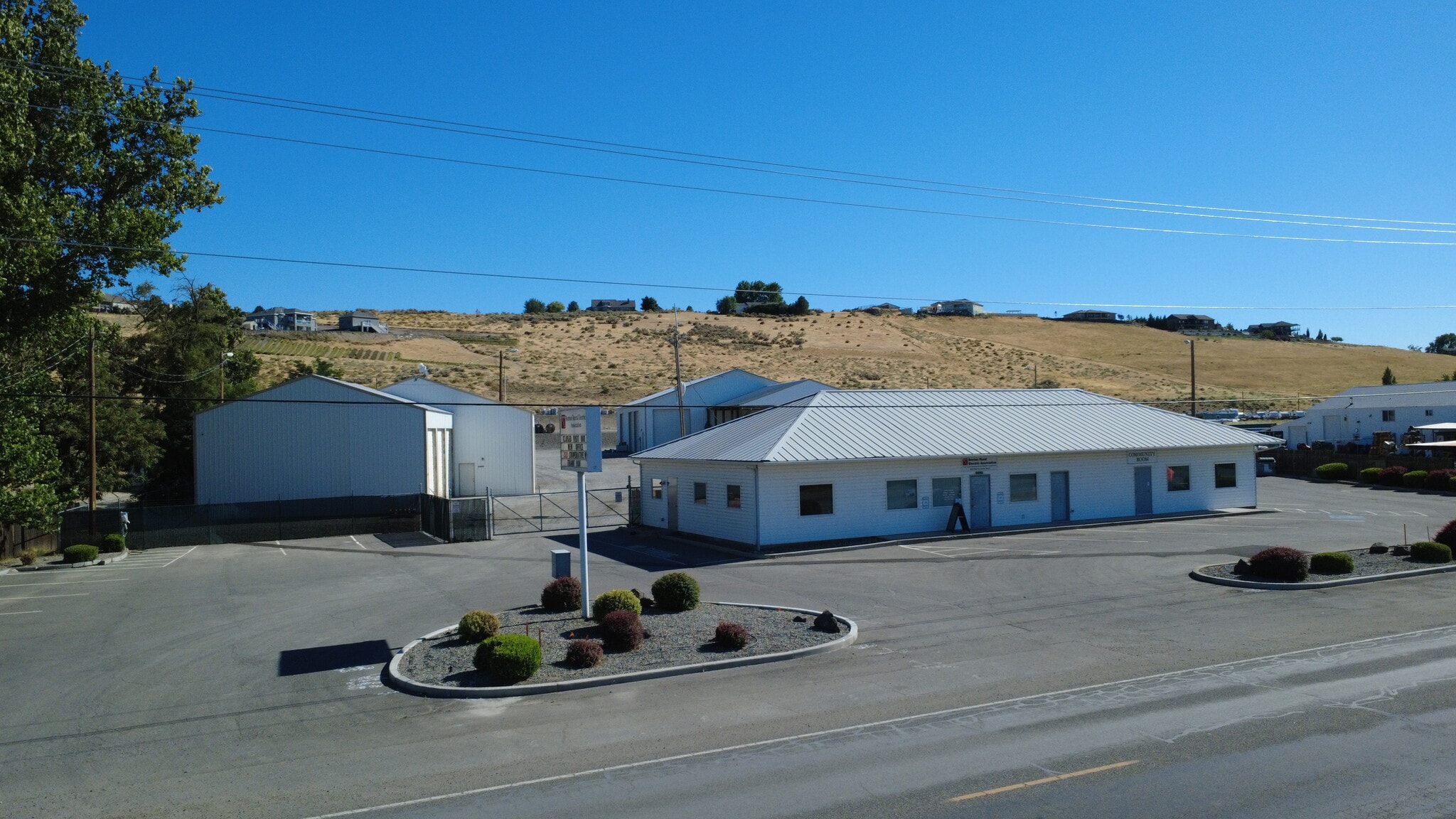 6095 W Van Giesen St, West Richland, WA for sale Primary Photo- Image 1 of 18