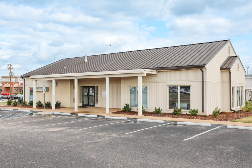 2811 Eastern Blvd, Montgomery, AL for sale - Building Photo - Image 1 of 7