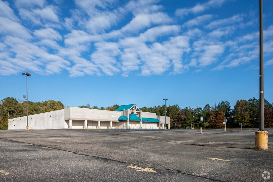 2120 HWY 19 N, Meridian, MS à louer - Photo du bâtiment - Image 3 de 10