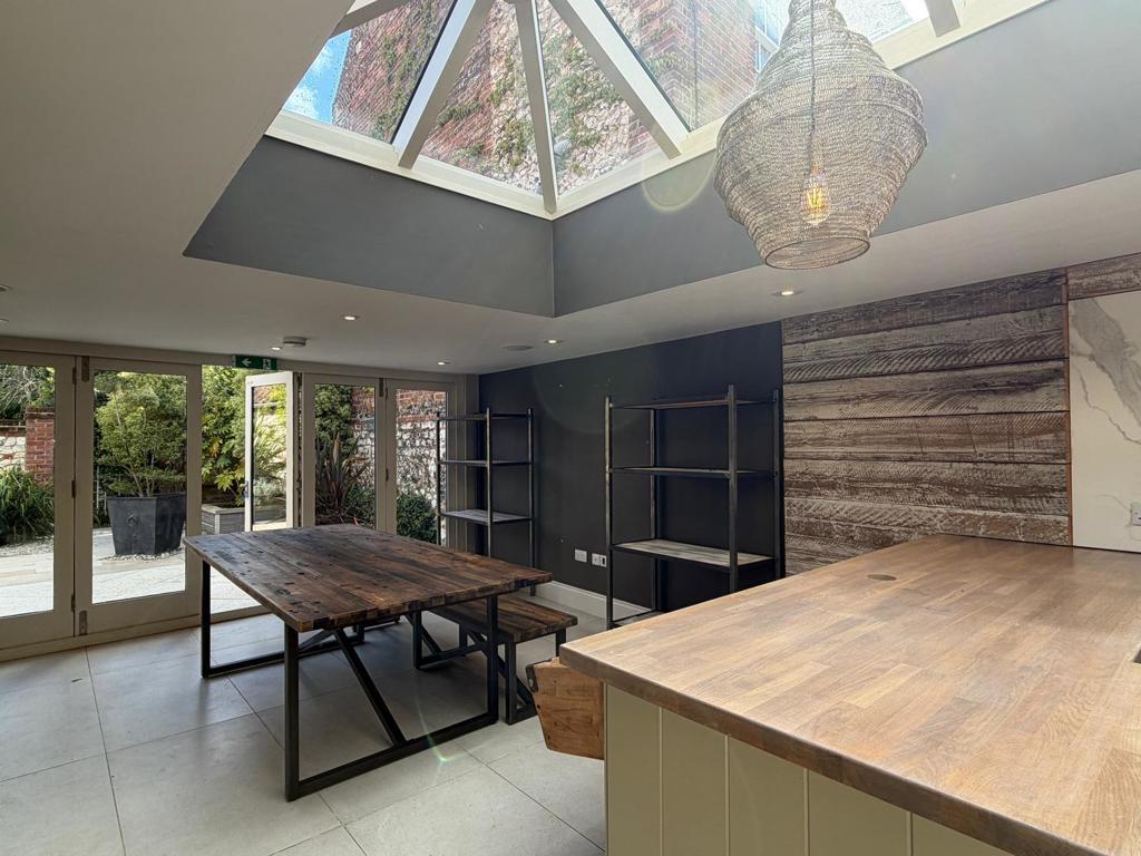 55 Market Pl, Kings Lynn for lease Interior Photo- Image 1 of 3