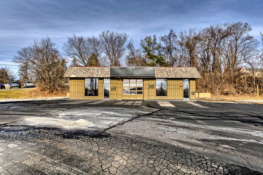 6781 US-30, Jeannette, PA for lease - Primary Photo - Image 1 of 19