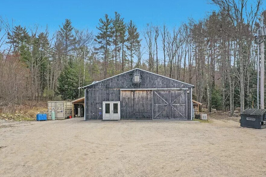244 Sanford Rd, Alfred, ME à vendre - Photo du bâtiment - Image 2 de 21