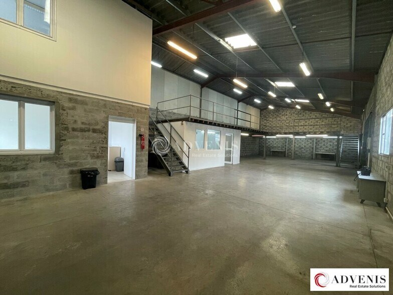 Chemin Du Grand Pas, Cestas for lease - Building Photo - Image 2 of 5