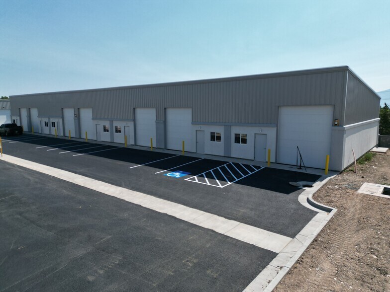 5653 6055 W, West Valley City, UT à louer - Photo du bâtiment - Image 2 de 9