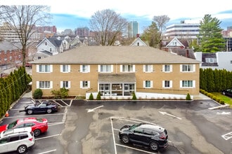 27 Oak St, Stamford, CT for lease Building Photo- Image 1 of 17