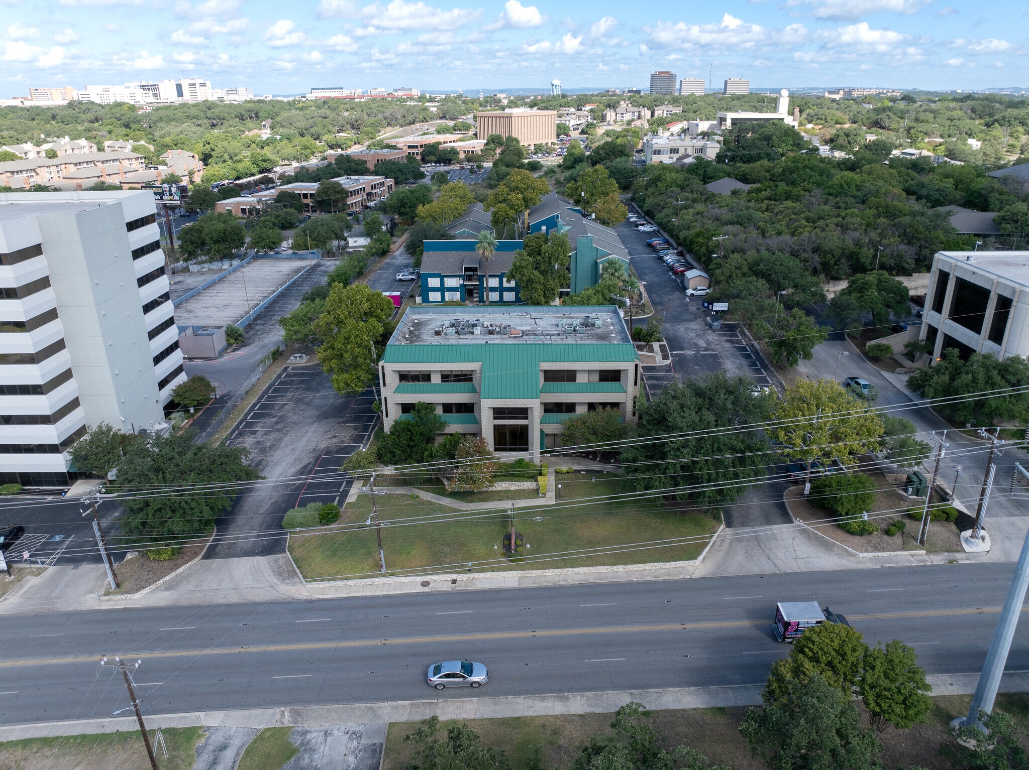 7475 Callaghan Rd, San Antonio, TX à vendre Photo du bâtiment- Image 1 de 18