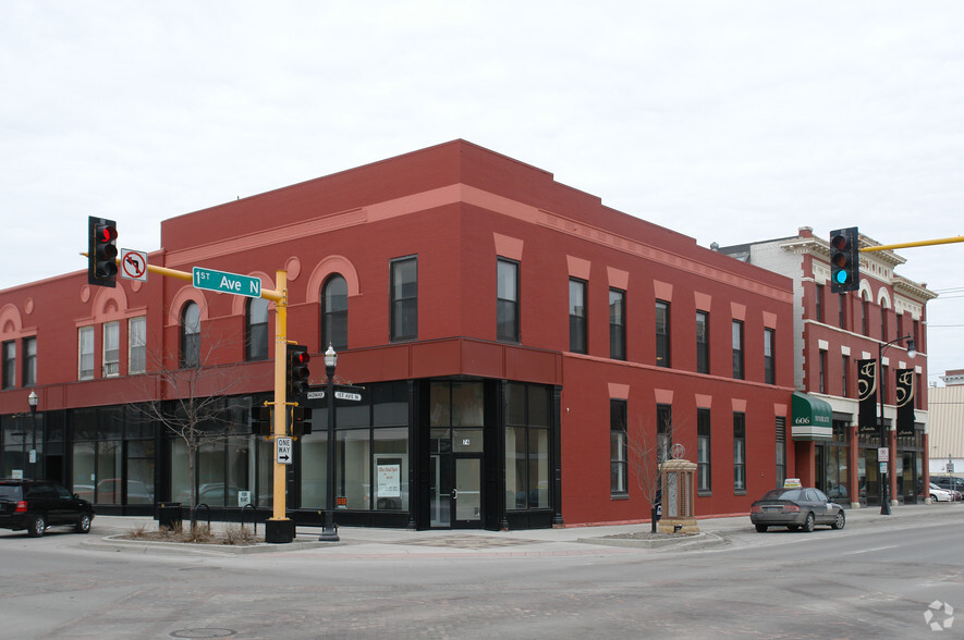 74 Broadway, Fargo, ND à vendre - Photo principale - Image 1 de 1