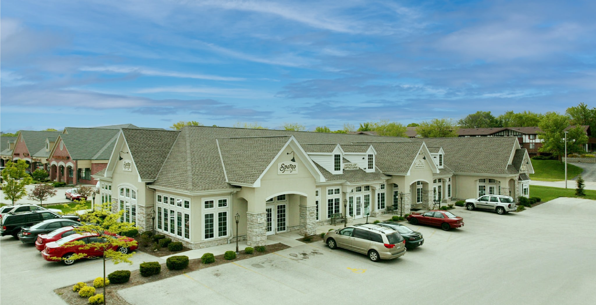 1300 Capitol Dr, Pewaukee, WI for lease Building Photo- Image 1 of 4