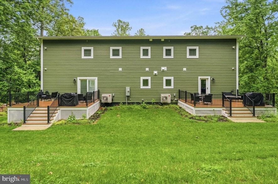 13537 Hanging Rock Ln, Lovettsville, VA for sale - Building Photo - Image 3 of 12