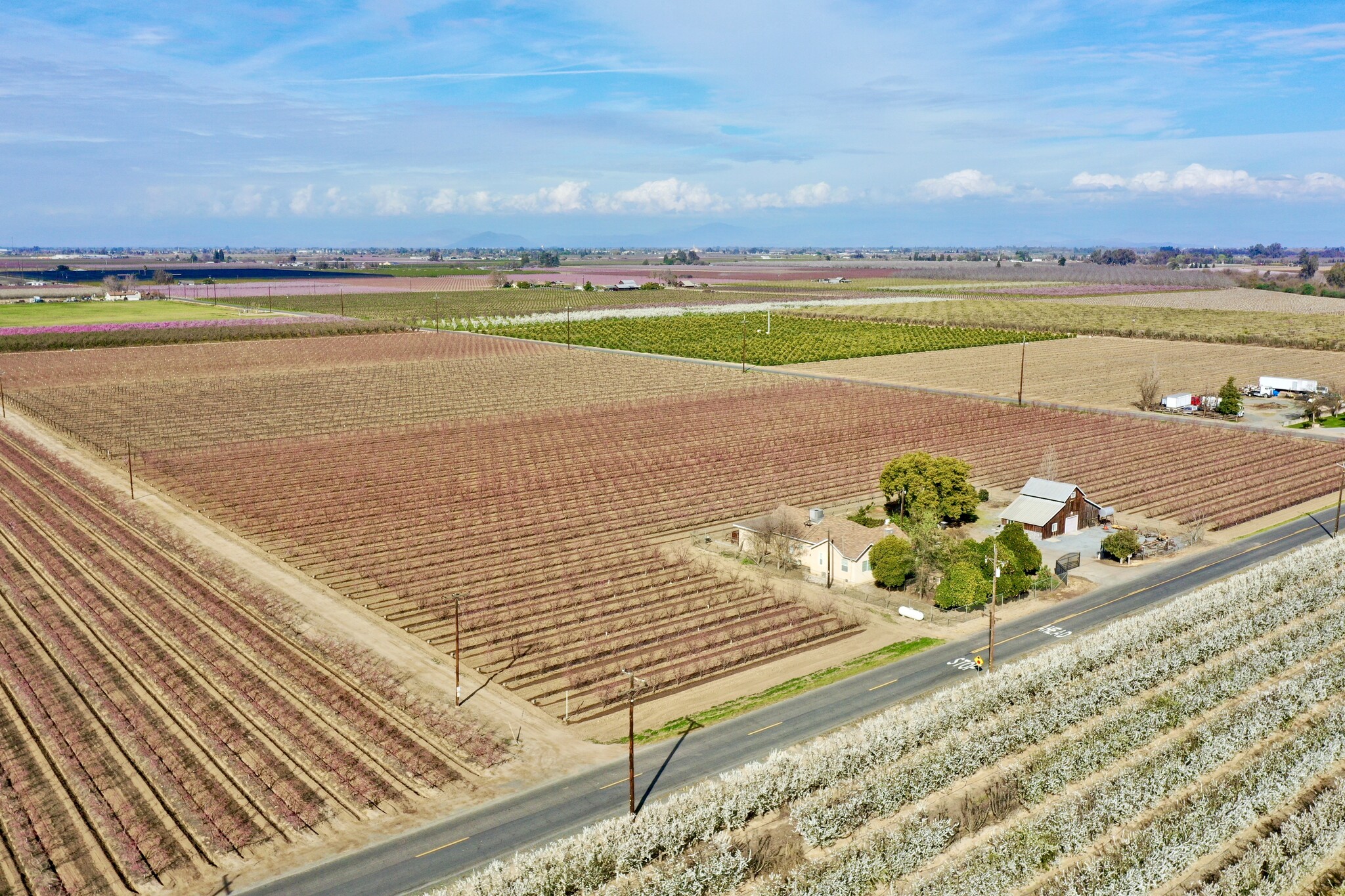 7084 Barstow Ave, Kingsburg, CA à vendre Photo du b timent- Image 1 de 1