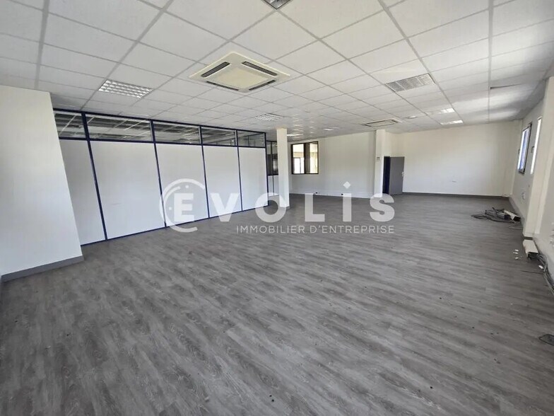 Office in Morangis for sale - Interior Photo - Image 3 of 9