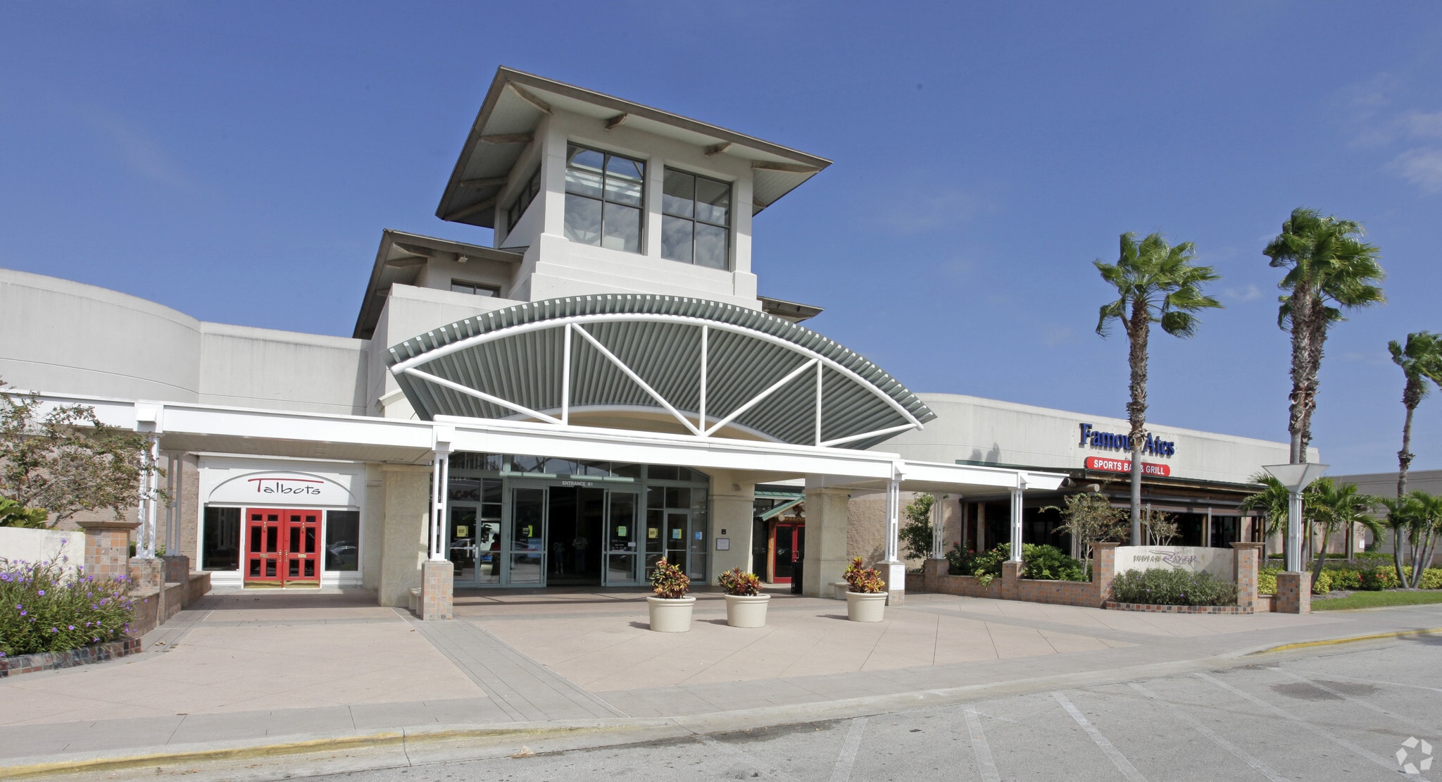 6200 20th St, Vero Beach, FL for lease Primary Photo- Image 1 of 7