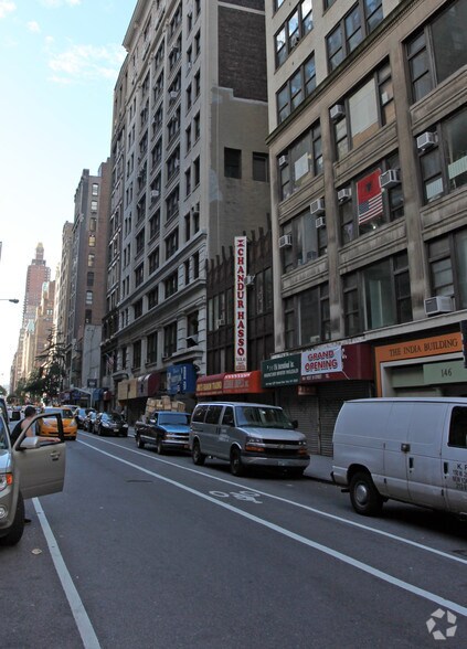 142-144 W 29th St, New York, NY à vendre - Photo du bâtiment - Image 2 de 4