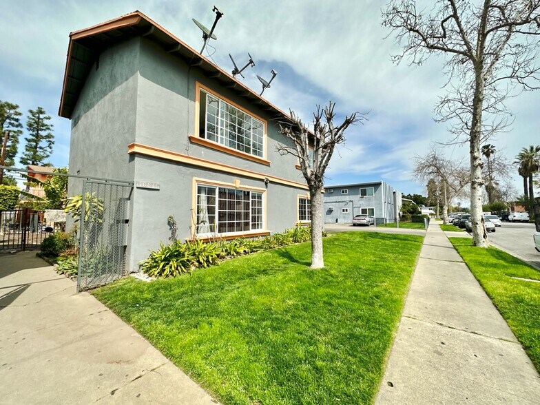 10791 Palma Vista Ave, Garden Grove, CA à vendre - Photo du bâtiment - Image 2 de 29