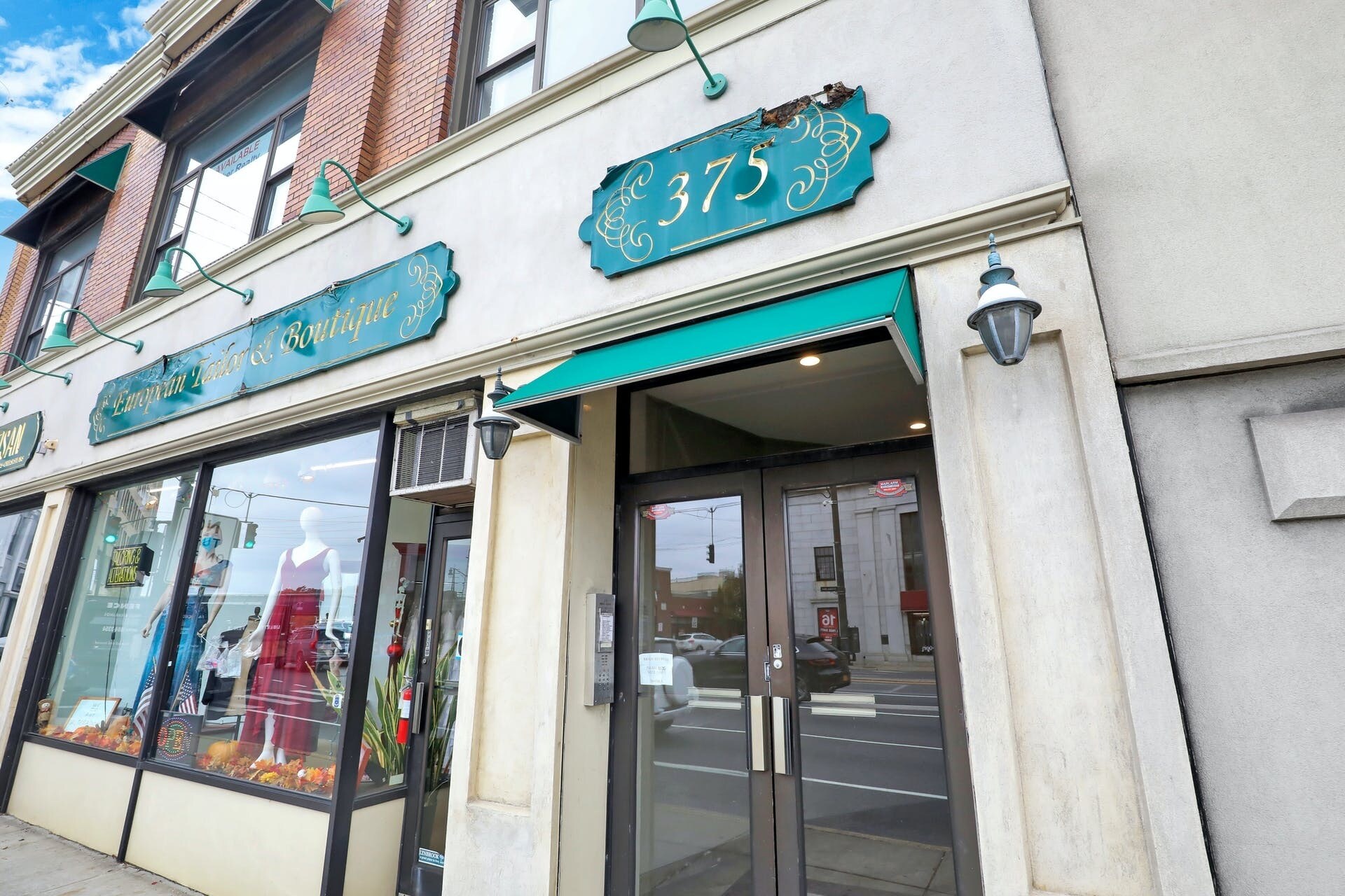 375 Sunrise Hwy, Lynbrook, NY for lease Primary Photo- Image 1 of 20