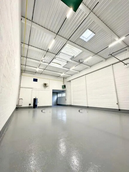 Flex in Bonneuil-sur-Marne for lease - Interior Photo - Image 3 of 11