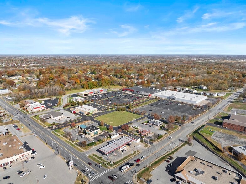 420 NE Barry Rd, Kansas City, MO for lease - Building Photo - Image 2 of 7