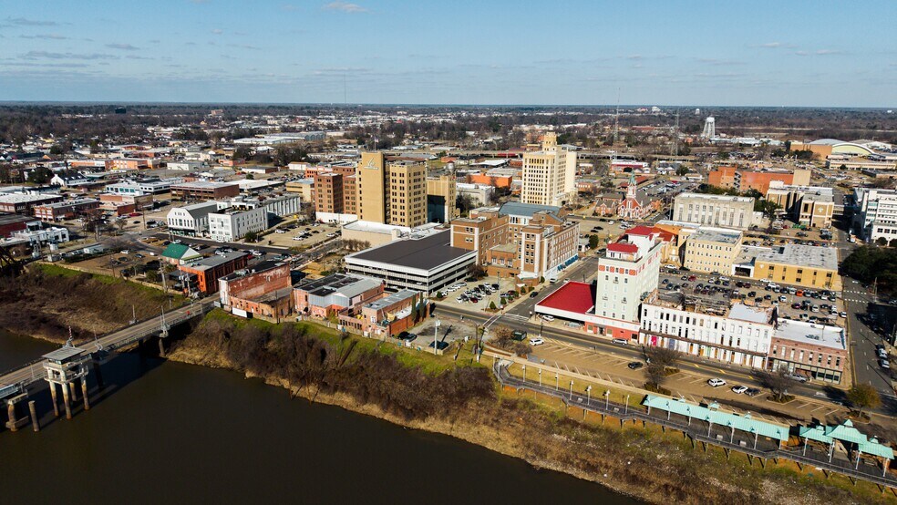 130 Desiard St, Monroe, LA à vendre - Photo du bâtiment - Image 2 de 52