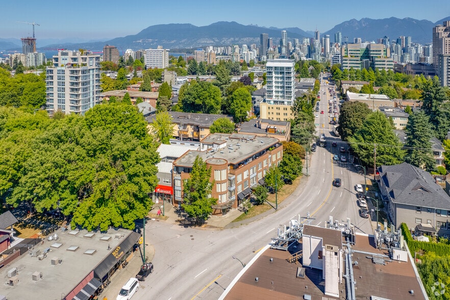 3069-3099 Oak St, Vancouver, BC for sale - Aerial - Image 1 of 5