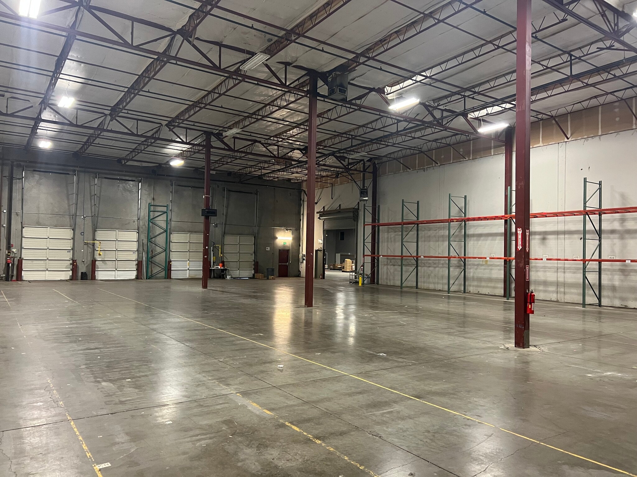 6555 SW 110th Ct, Beaverton, OR for lease Interior Photo- Image 1 of 4