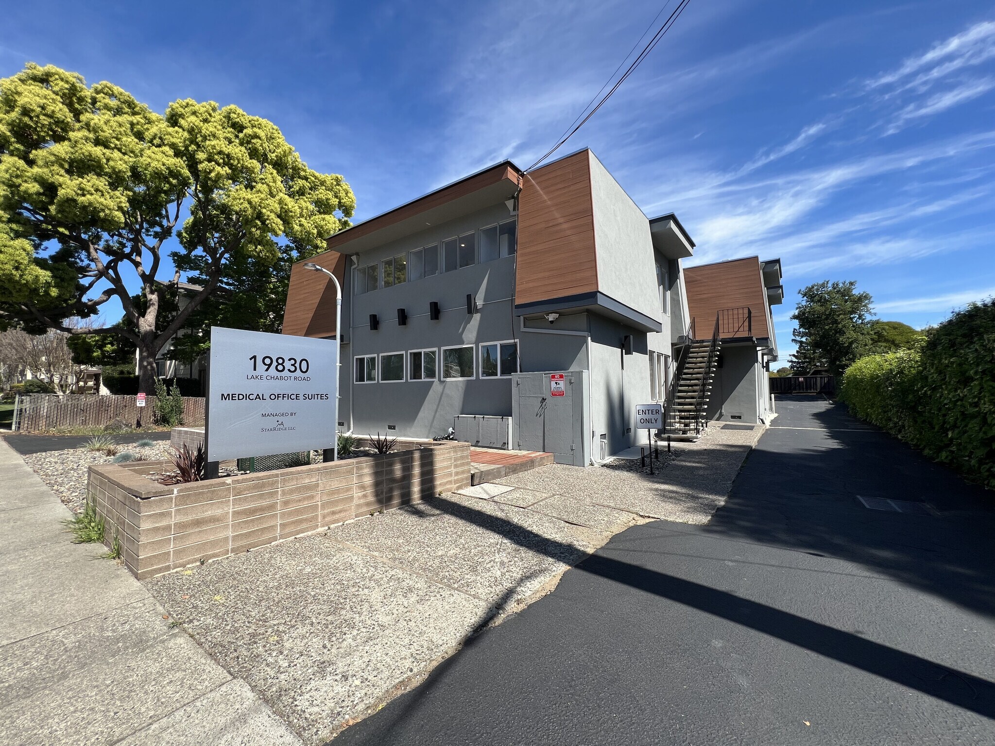 19830 Lake Chabot Rd, Castro Valley, CA for lease Primary Photo- Image 1 of 16