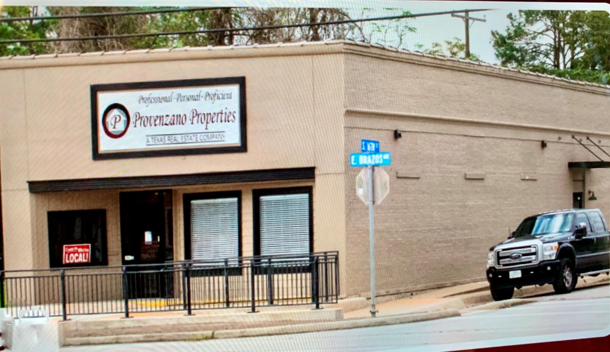 101 S 16th St, West Columbia, TX for lease Building Photo- Image 1 of 6