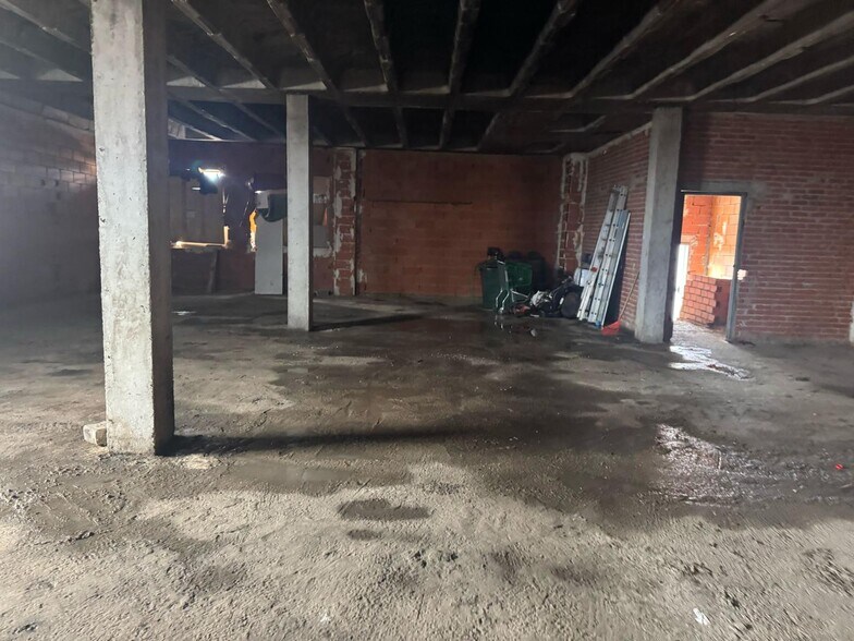 Industriel dans Torrejón de Ardoz, Madrid à vendre - Photo du bâtiment - Image 2 de 3