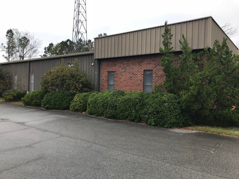 5447 Hwy 70, Morehead City, NC à louer - Photo du bâtiment - Image 2 de 11