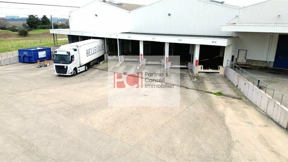 Industrial in Nîmes for lease - Building Photo - Image 3 of 3