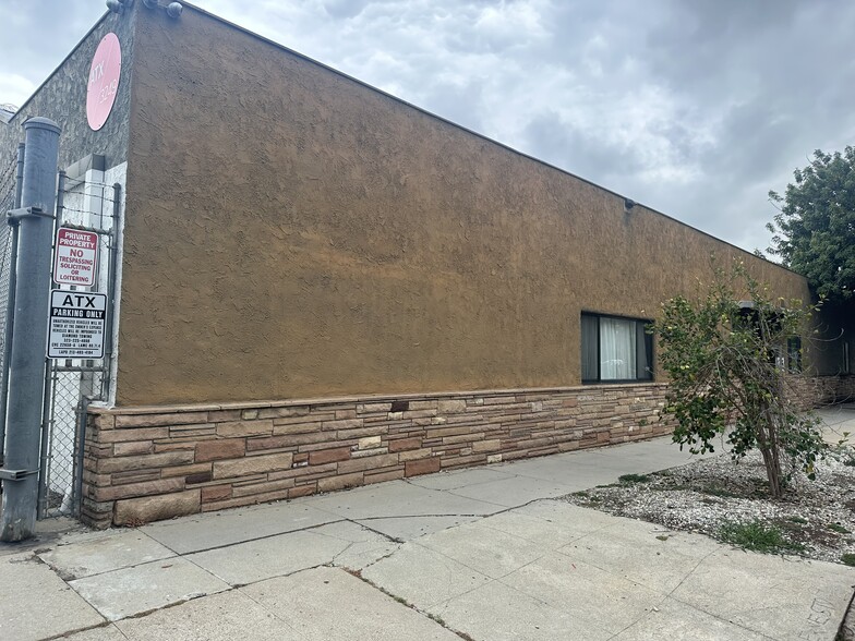 3245 Casitas Ave, Los Angeles, CA for lease - Building Photo - Image 3 of 3