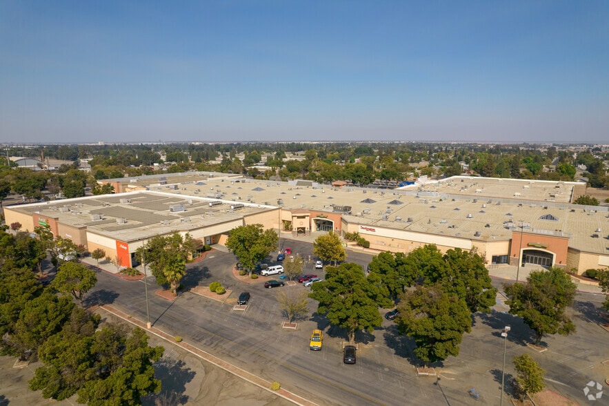 1268 E Gibson Rd, Woodland, CA for sale - Building Photo - Image 3 of 5