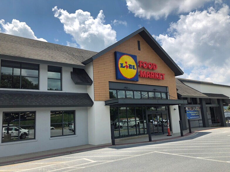 3564 Penn Ave, Sinking Spring, PA à louer - Photo du bâtiment - Image 1 de 10