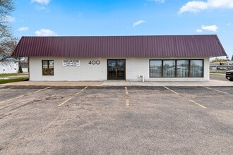 400 E Highland Dr, Oconto Falls, WI à louer Photo intérieure- Image 1 de 36
