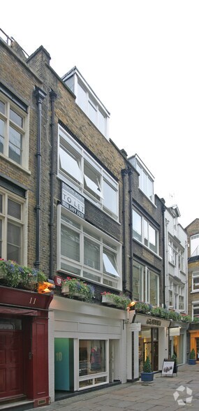 9-10 Gees Ct, Londres à louer - Photo du bâtiment - Image 3 de 4