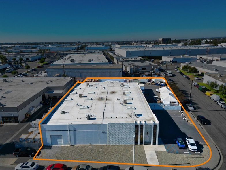 1199 N Grove St, Anaheim, CA for sale - Building Photo - Image 3 of 5